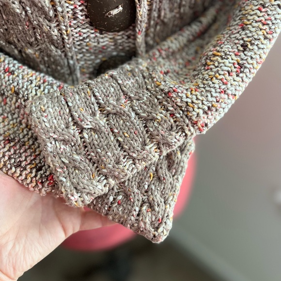 Pure Handknit Cardigan (XS/S) - Picture 6 of 7
